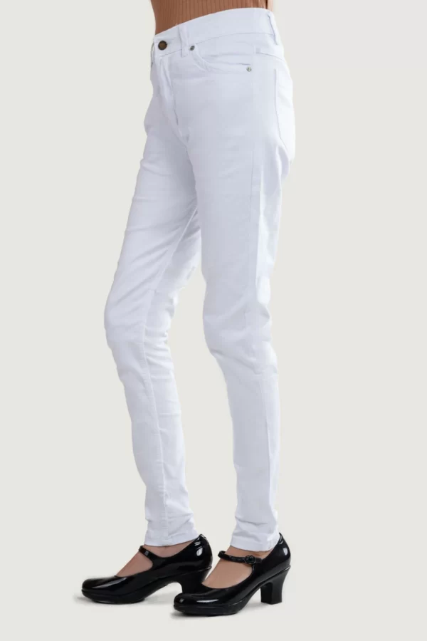 white-jeans